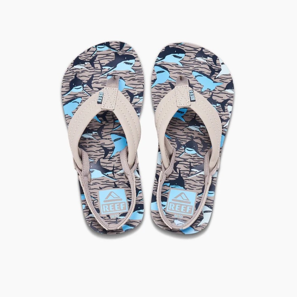 Little Ahi toddler sandals sz8